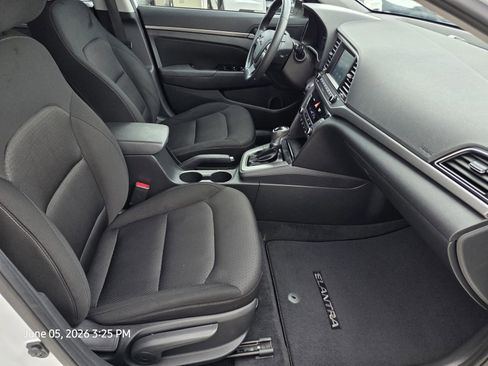 Used 2018 Hyundai Elantra Value Edition FWD image 13
