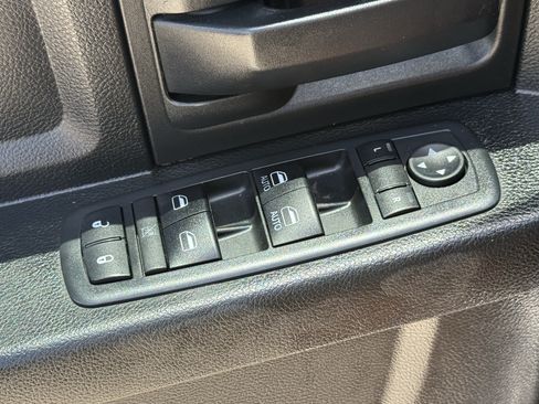 Used 2019 RAM 1500 Tradesman w/ Chrome Plus Package RWD image 24