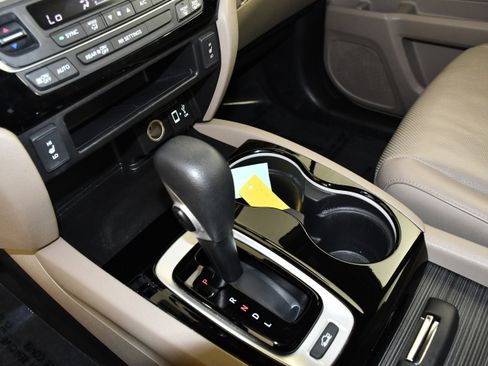 Used 2019 Honda Ridgeline RTL-E image 33