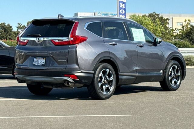 Used 2019 Honda CR-V Touring image 4