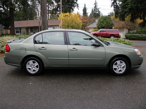 Used 2004 Chevrolet Malibu LS w/ Preferred Equipment Group image 12