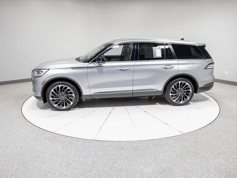 Used 2022 Lincoln Aviator Reserve w/ Equipment Group 201A image 35