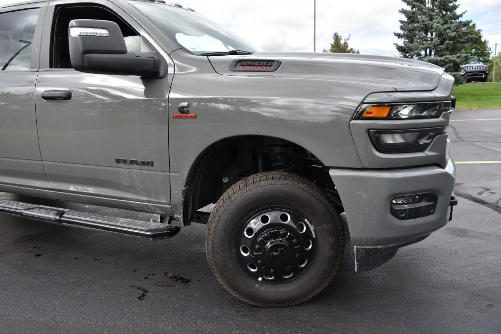 New 2026 RAM 3500 Big Horn AWD/4WD image 5