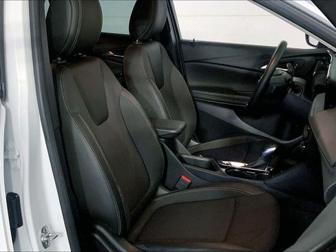 Used 2025 Buick Encore GX Preferred AWD/4WD image 7