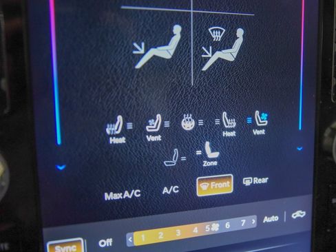 Used 2025 RAM 1500 Laramie image 25