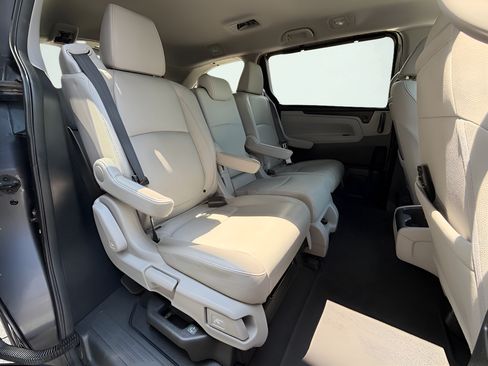 Used 2020 Honda Odyssey Elite image 34