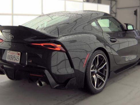 Used 2021 Toyota Supra Premium w/ Driver Assist Package RWD image 2