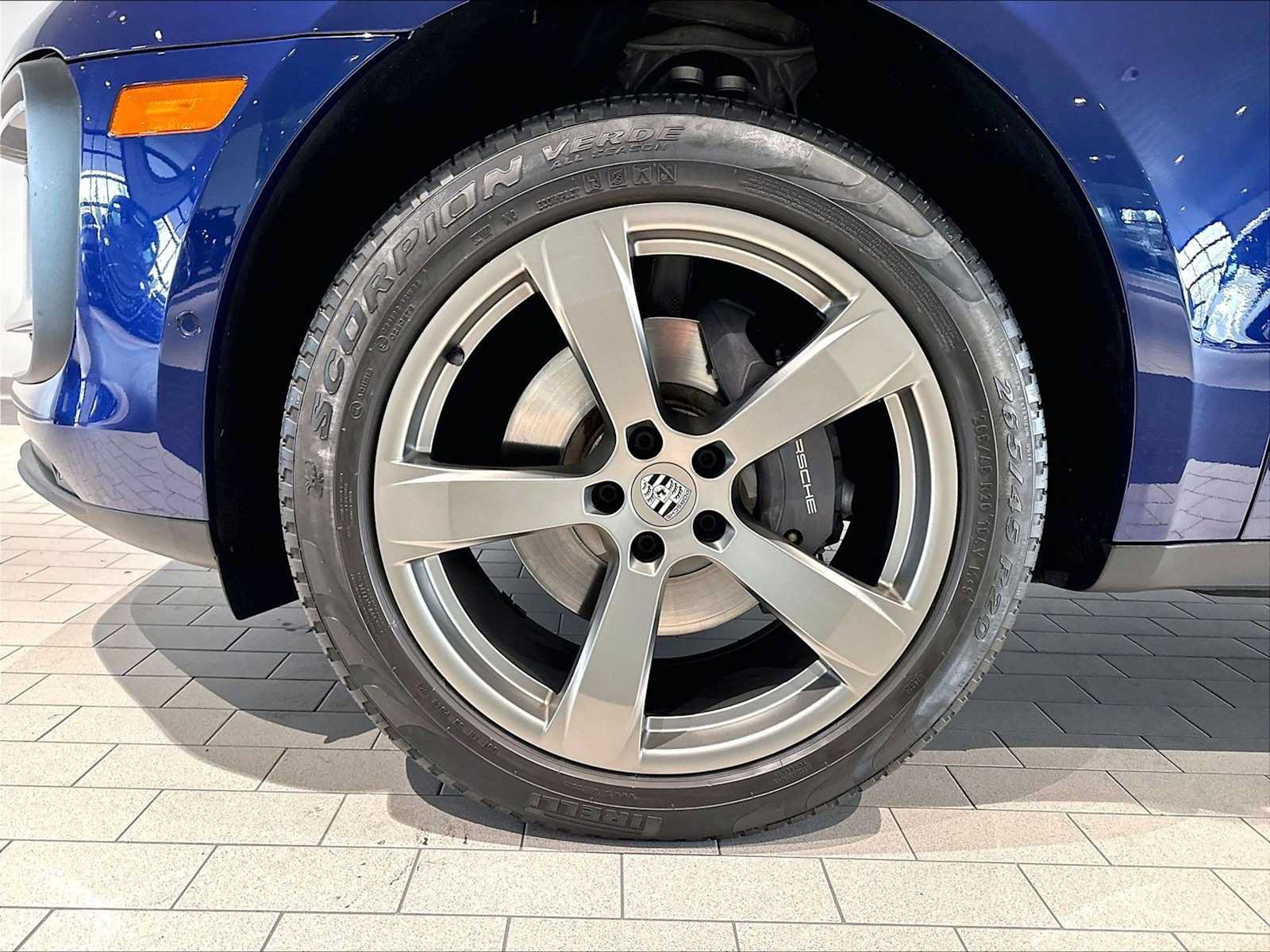Used 2022 Porsche Macan AWD/4WD image 14