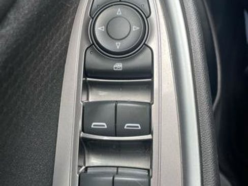 Used 2017 Chevrolet Malibu LS FWD image 18