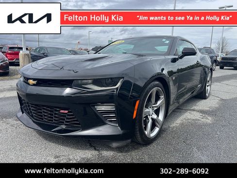 Used 2018 Chevrolet Camaro SS image 1