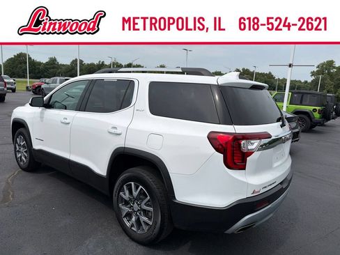 Used 2023 GMC Acadia SLT w/ Preferred Package FWD image 2