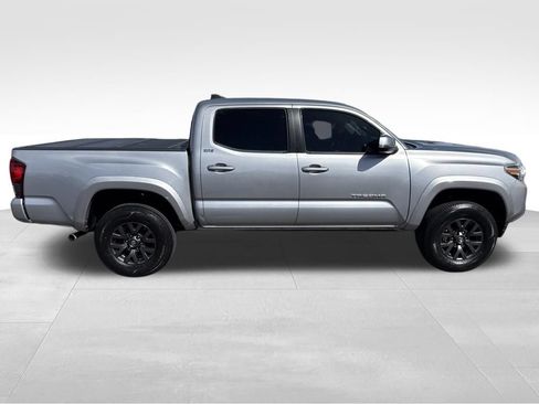 Used 2020 Toyota Tacoma SR5 AWD/4WD image 7