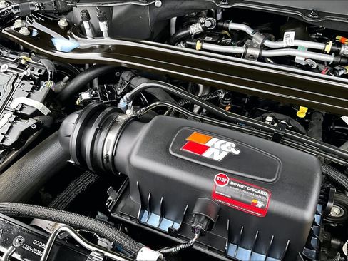 Used 2023 Ford Explorer Limited w/ Limited Technology Package image 32