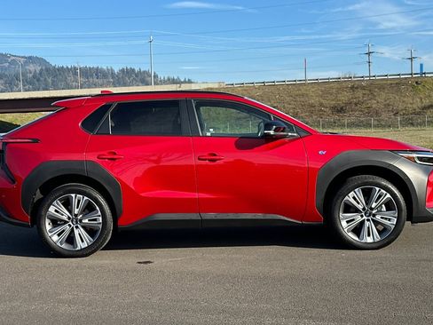 Used 2023 Subaru Solterra AWD image 2