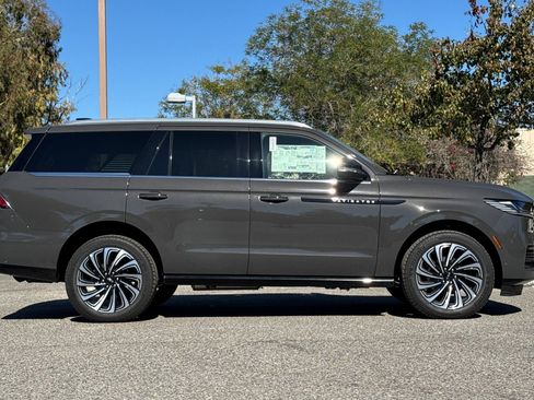New 2025 Lincoln Navigator Black Label image 4