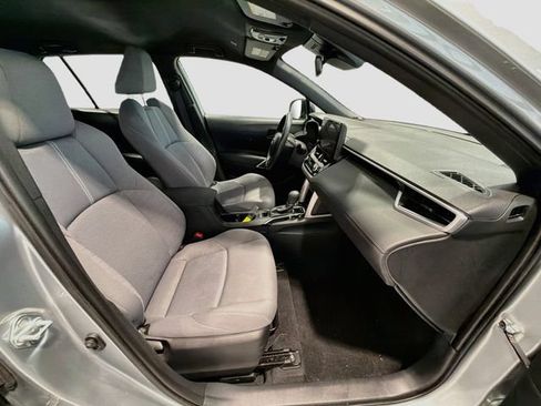 Used 2024 Toyota Corolla Cross AWD Hybrid image 20