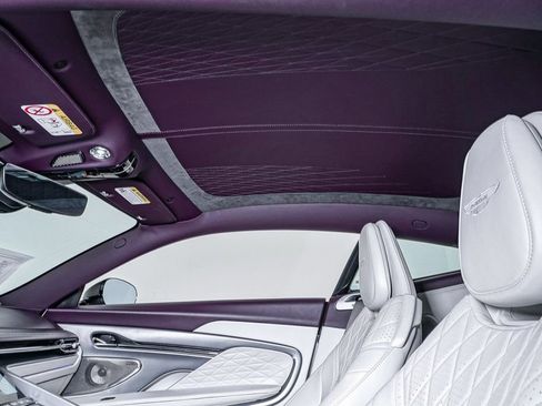 Used 2024 Aston Martin DB12 Coupe image 25