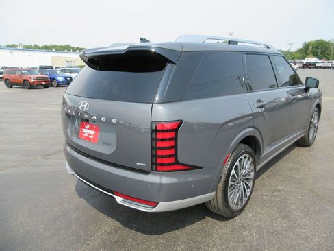 Used 2026 Hyundai Palisade Calligraphy AWD/4WD image 6