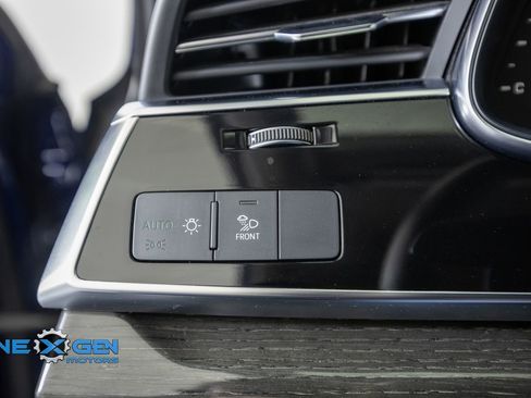 Used 2023 Audi Q7 3.0T Premium Plus w/ Premium Plus Package AWD/4WD image 13