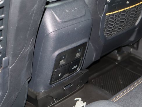 Used 2023 Ford Bronco Badlands w/ Sasquatch Package AWD/4WD image 17