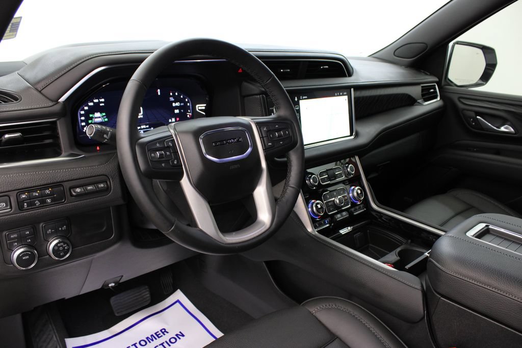 Used 2024 GMC Yukon Denali AWD/4WD image 16