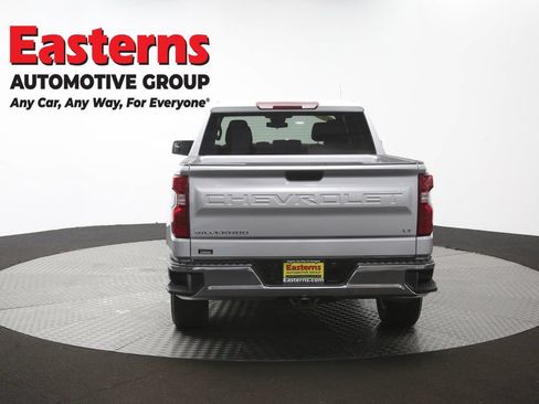 Used 2022 Chevrolet Silverado 1500 LT AWD/4WD image 38