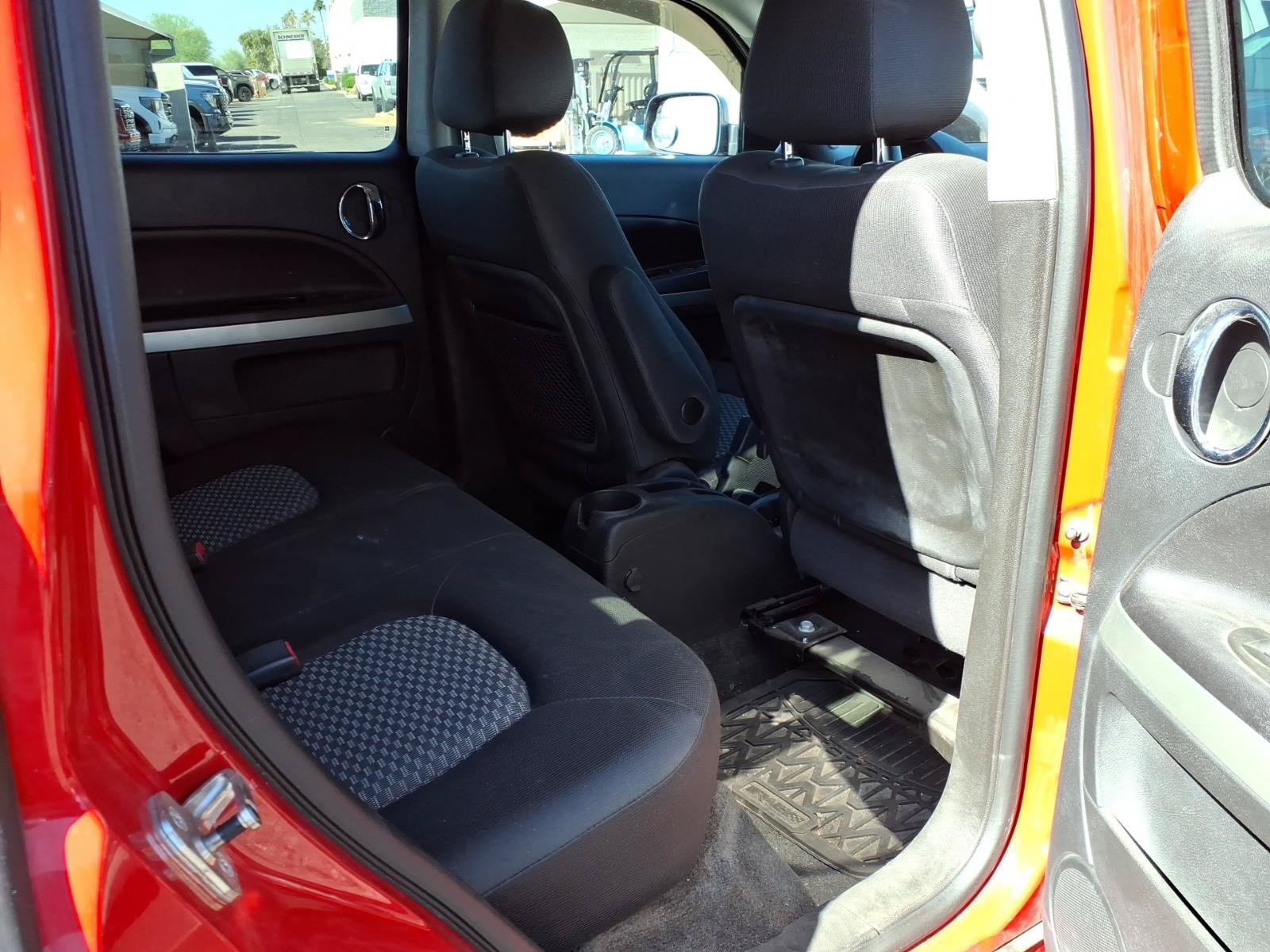 Used 2011 Chevrolet HHR LS FWD image 11