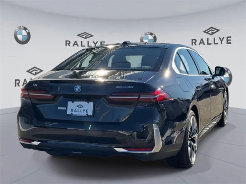 Certified 2024 BMW i5 eDrive40i w/ Convenience Package image 6