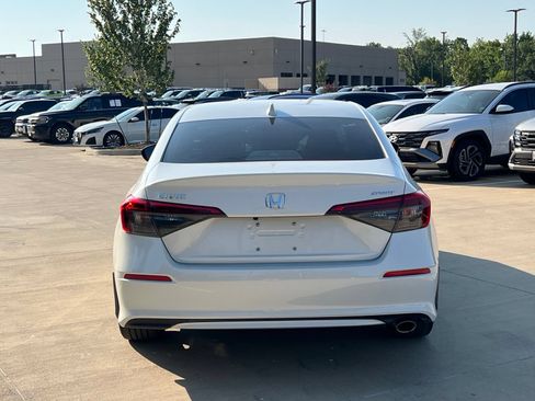 Used 2024 Honda Civic Sport image 11