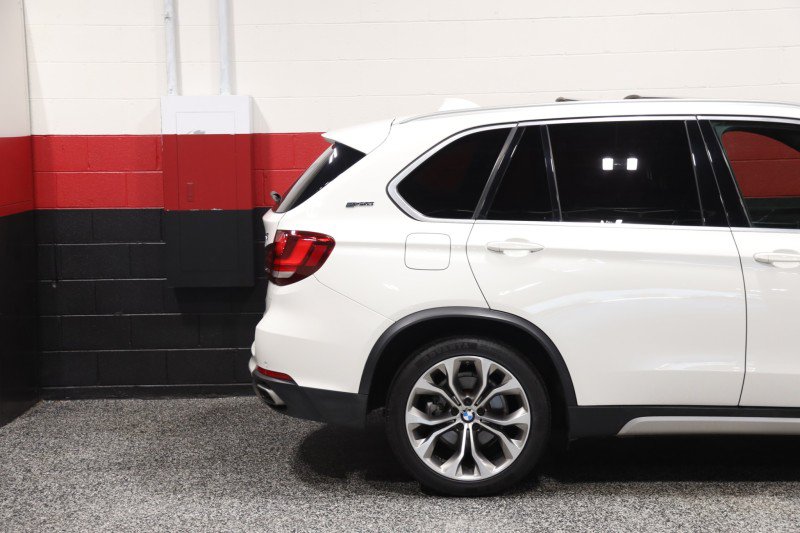 Used 2017 BMW X5 xDrive40e AWD/4WD image 5