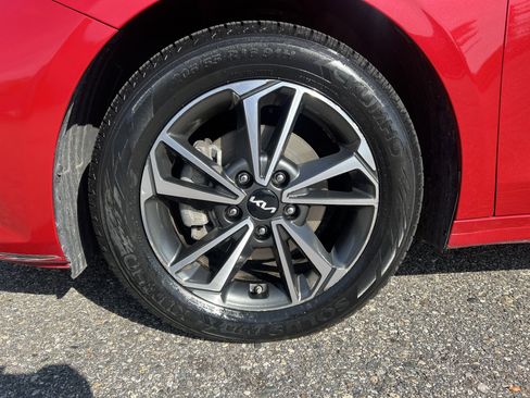 Certified 2023 Kia Forte LXS image 12