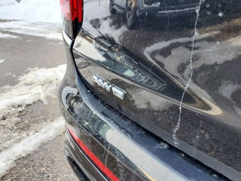 Used 2023 Cadillac XT6 Premium Luxury image 16