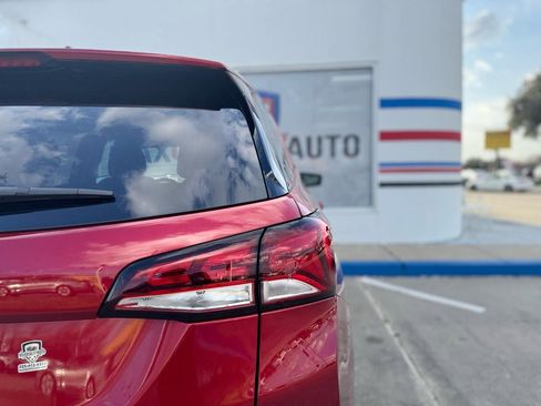 Used 2022 Chevrolet Equinox LT image 32