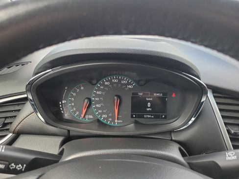 Used 2022 Chevrolet Trax LT w/ Midnight Edition image 27