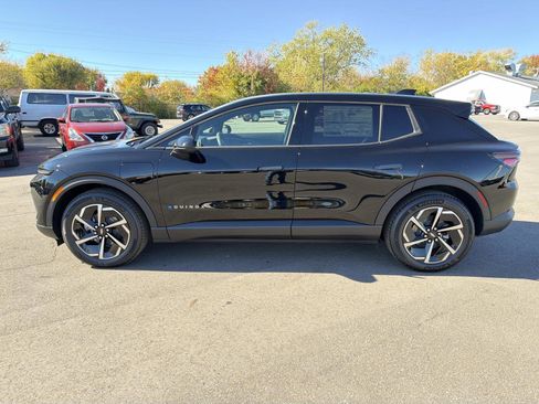 New 2026 Chevrolet Equinox EV LT image 11