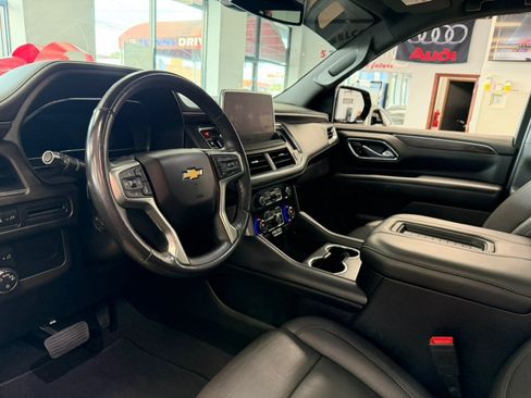 Used 2022 Chevrolet Suburban LT w/ LT Signature Plus Package AWD/4WD image 33