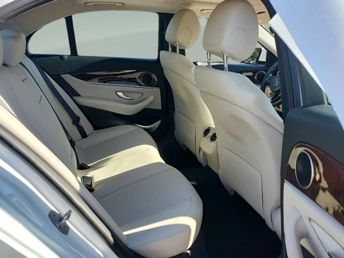 Used 2018 Mercedes-Benz E 300 E 300 image 17