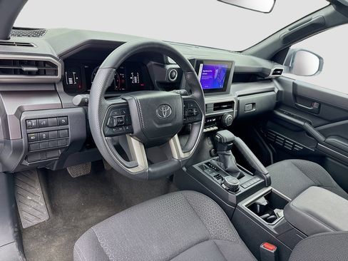 Used 2025 Toyota 4Runner SR5 AWD/4WD image 7