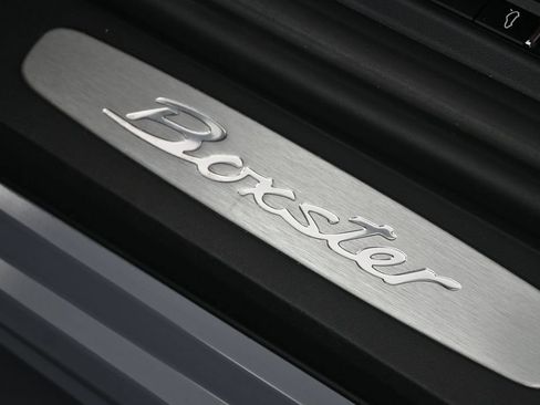 Certified 2024 Porsche 718 Boxster RWD image 34