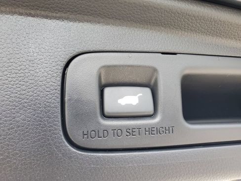 Used 2024 Honda CR-V EX-L image 9