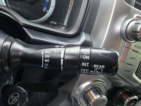 Used 2016 Toyota 4Runner SR5 AWD/4WD image 29