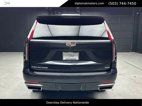 Used 2022 Cadillac Escalade ESV Premium Luxury w/ LPO, Floor Liner Package image 6