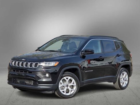 Certified 2025 Jeep Compass Latitude image 1