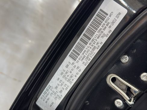 Used 2018 RAM 1500 Express image 31