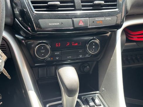 Used 2022 Mitsubishi Eclipse Cross LE image 11