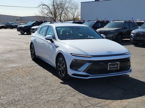 Used 2025 Hyundai Sonata SEL image 1
