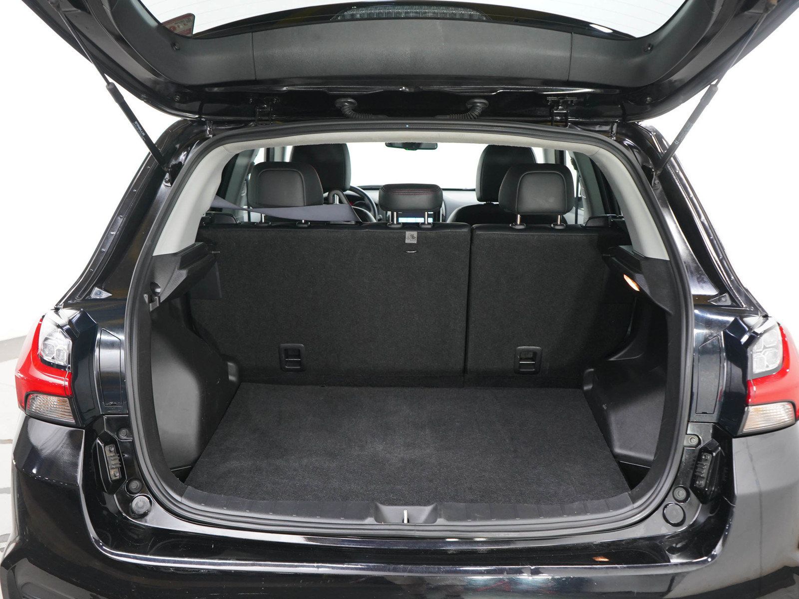 Used 2024 Mitsubishi Outlander Sport SE AWD/4WD image 16
