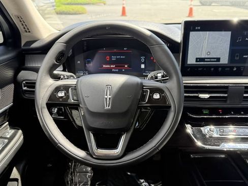 Certified 2023 Lincoln Corsair AWD w/ Equipment Group 101A image 15