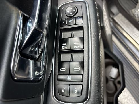 Used 2016 RAM 3500 Laramie Longhorn image 16