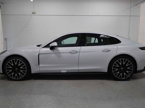 New 2025 Porsche Panamera 4 image 2